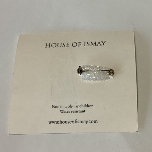 Bird brooch with To Kill A Mockingbird text - Picture 2 of 5